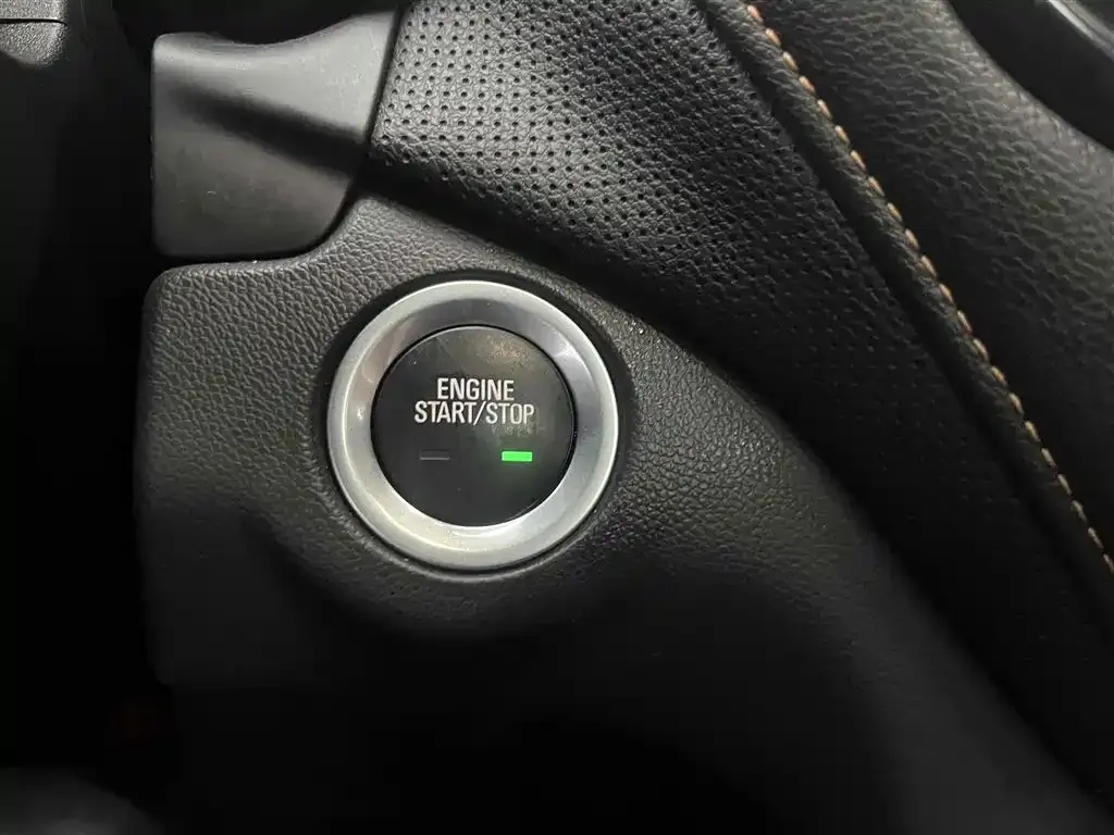 Chevrolet Equinox 2023 из CN, фото 9