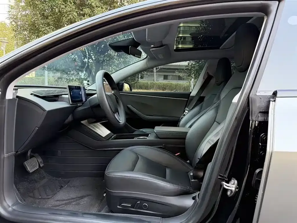 Tesla Model 3 2024 из CN, фото 10