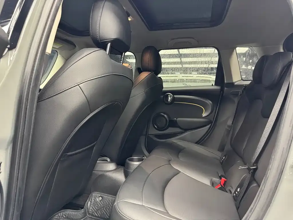 MINI Cooper (3-door) 2022 из CN, фото 2