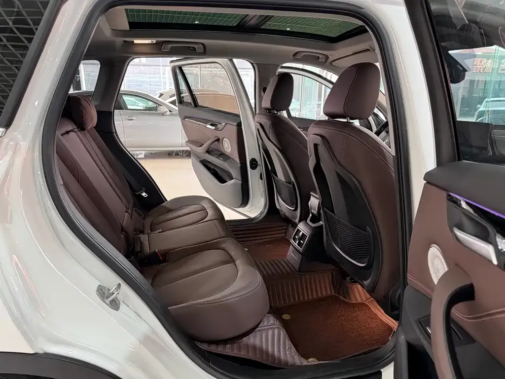 BMW X1 2022 из CN, фото 5