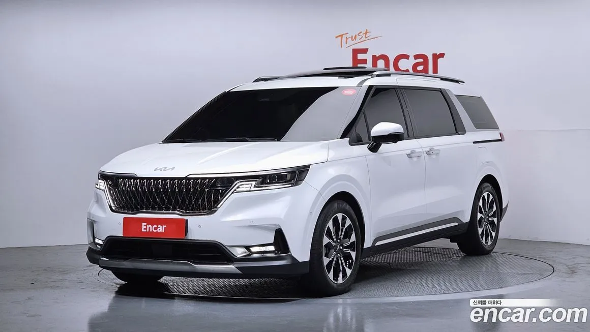 Kia Carnival — фото 1