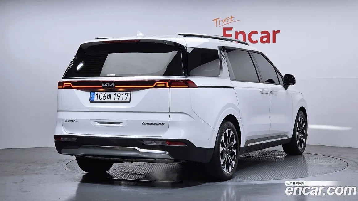 Kia Carnival — фото 10