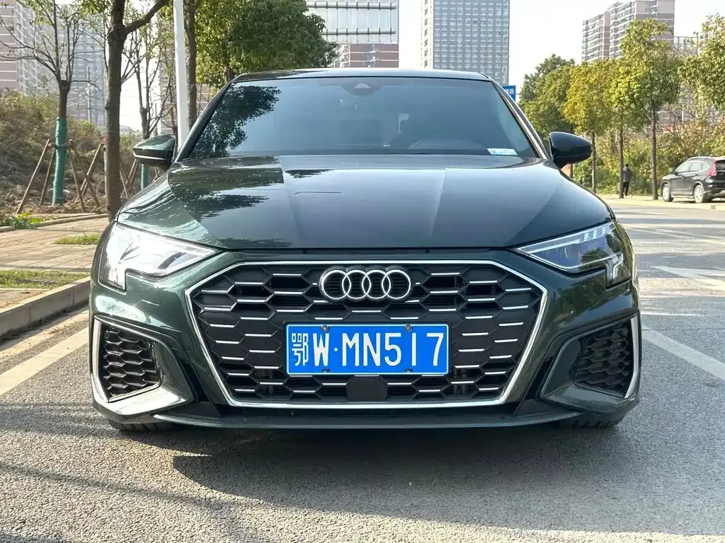 Audi A3 2023 из CN, фото 1