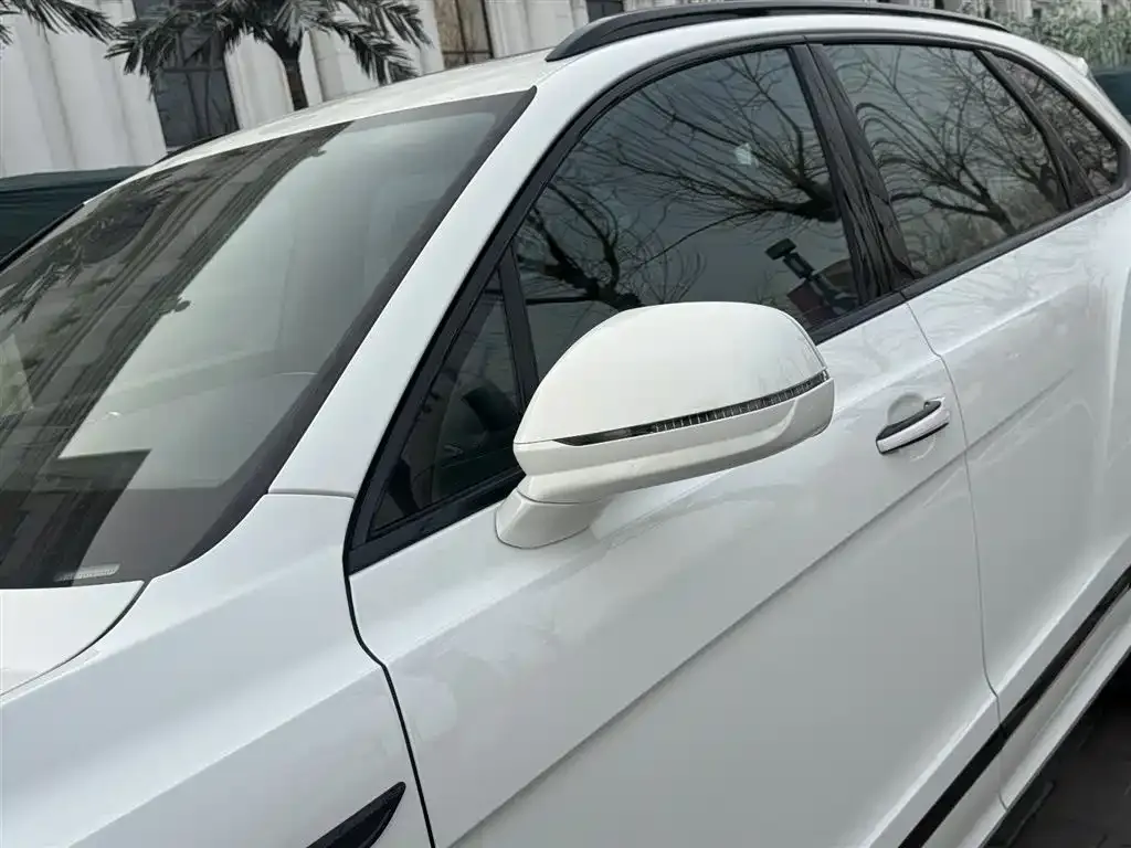 Bentley Bentayga 2022 из CN, фото 2