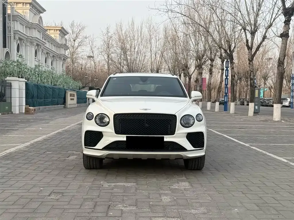 Bentley Bentayga 2022 из CN, фото 4