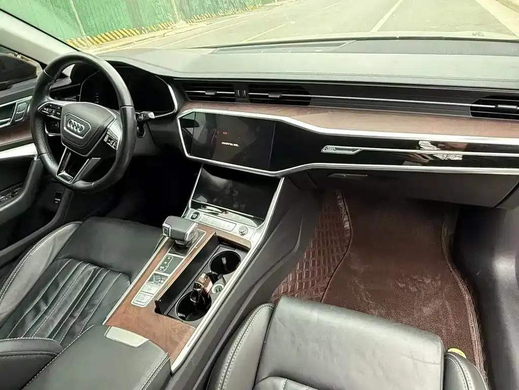Audi A6L 2023 из CN, фото 6