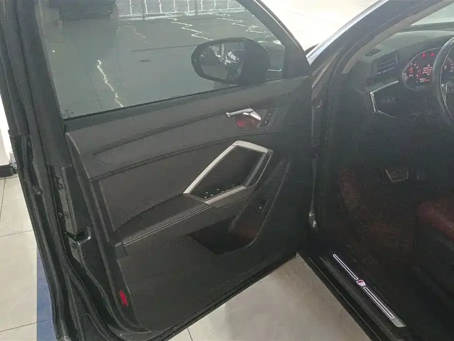 Audi Q3 2021 из CN, фото 2