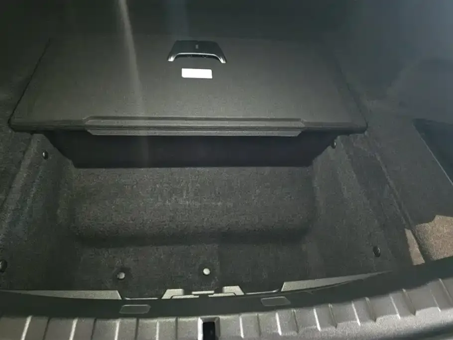 BMW i3 2024 из CN, фото 2