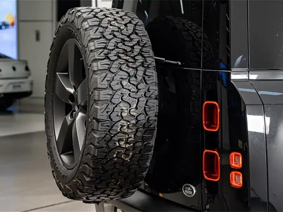 Land Rover Defender 2024 из CN, фото 10