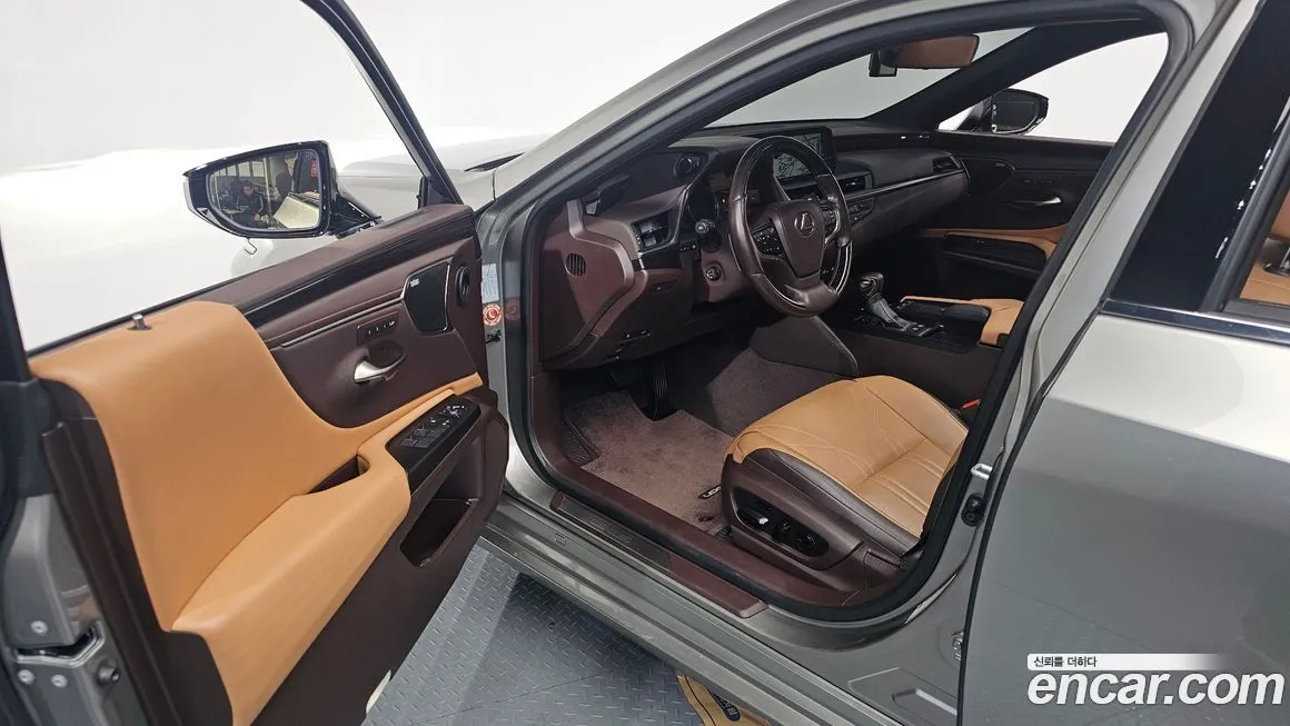 Lexus ES 2021 из KR, фото 10
