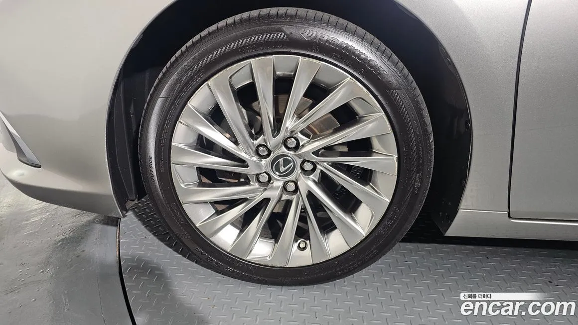 Lexus ES 2021 из KR, фото 5