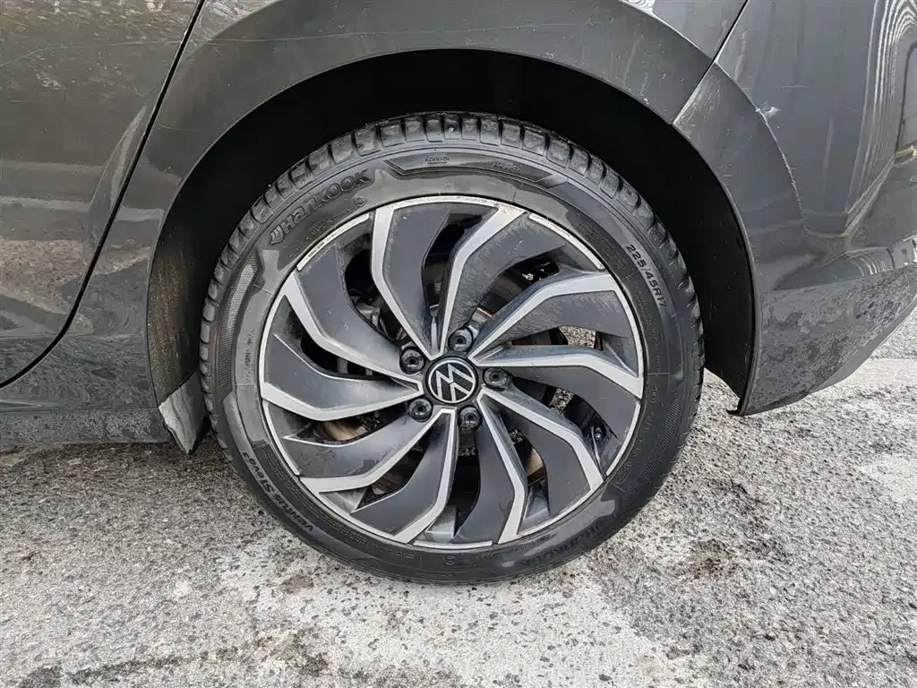 Volkswagen Golf 2024 из CN, фото 6