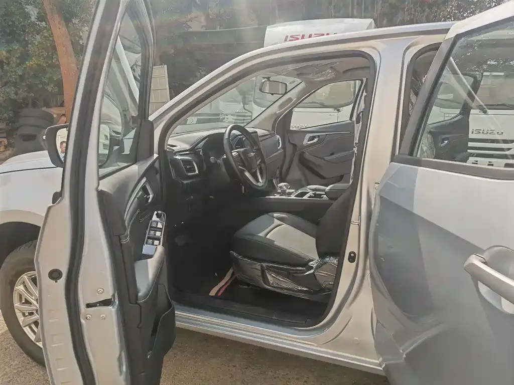 Isuzu Lingtuo 2026 из CN, фото 10