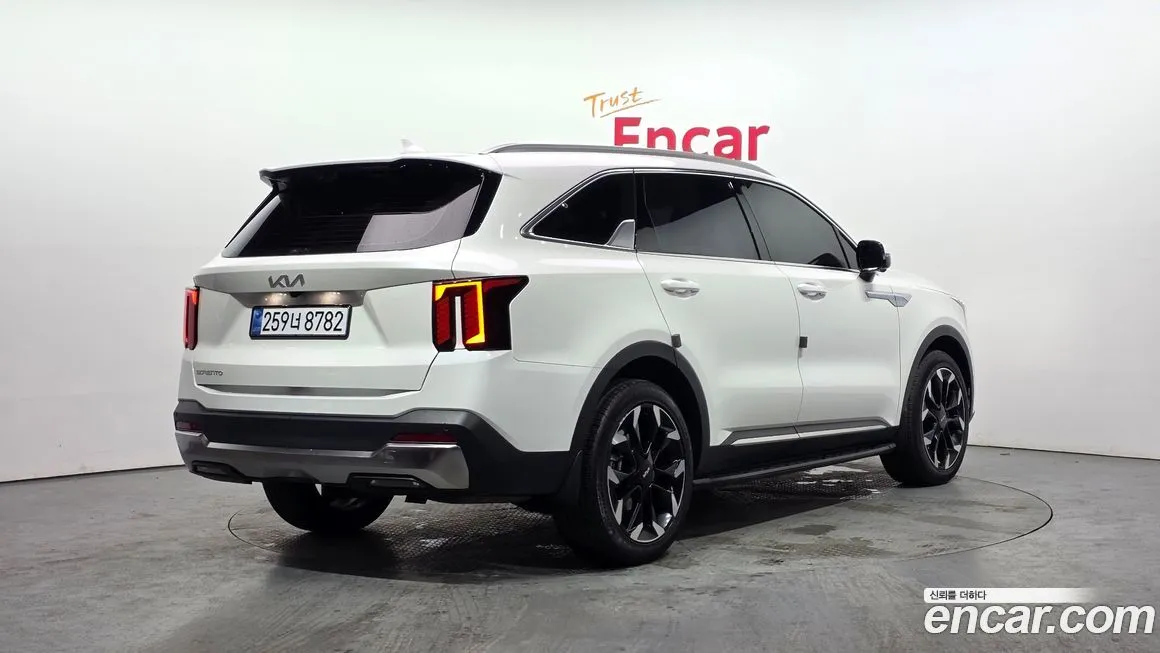 Kia Sorento — фото 6