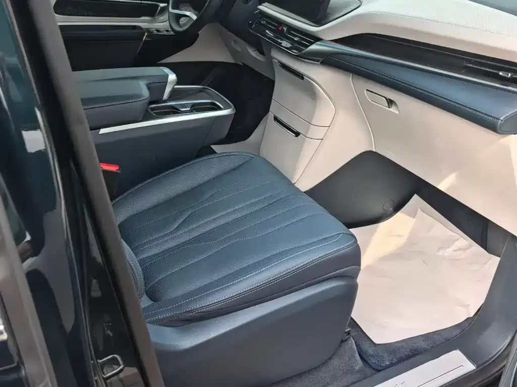 Buick Century 2023 из CN, фото 4