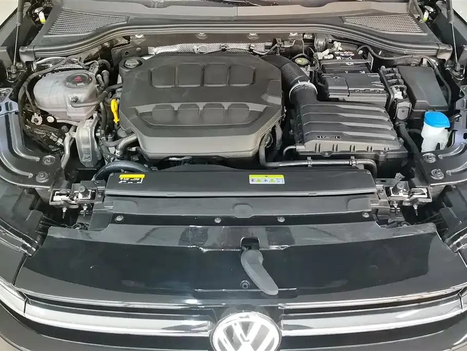 Volkswagen Magotan 2025 из CN, фото 8