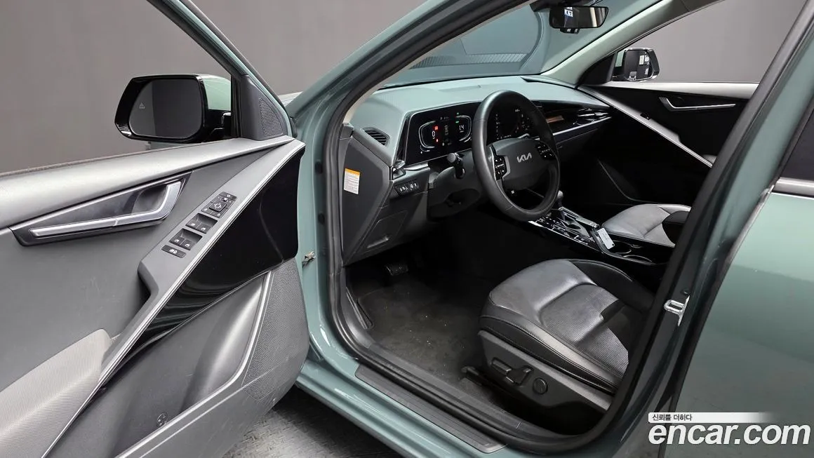 Kia Niro — фото 10