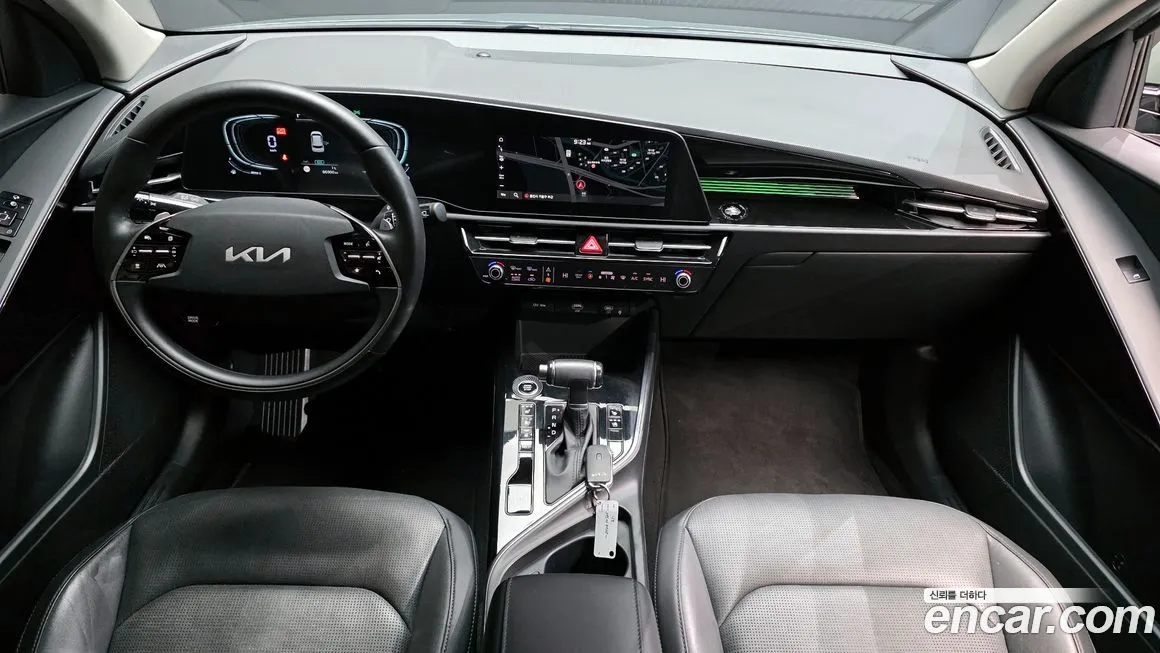 Kia Niro — фото 8