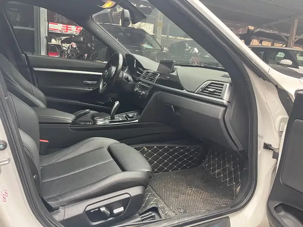 BMW 3 Series GT 2021 из CN, фото 4