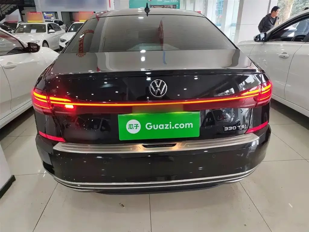 Volkswagen Passat 2023 из CN, фото 2