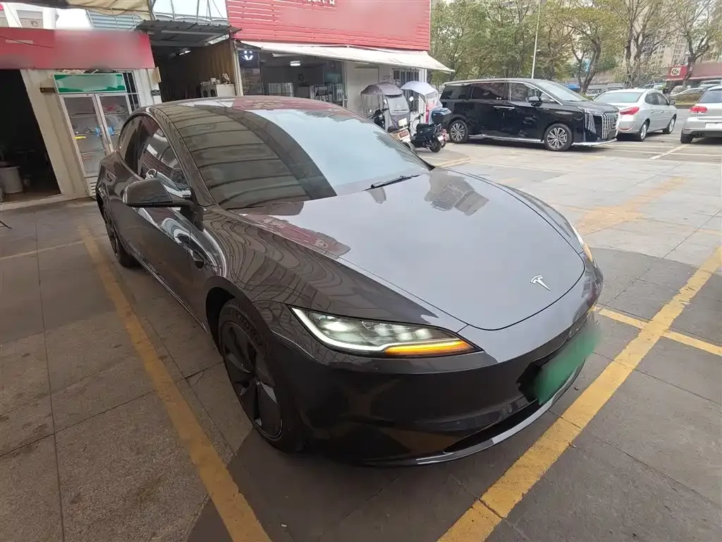 Tesla Model 3 — фото 3
