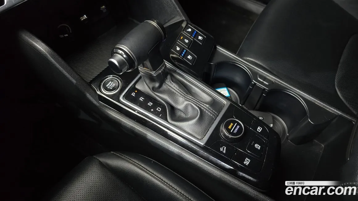 Kia Sportage — фото 8