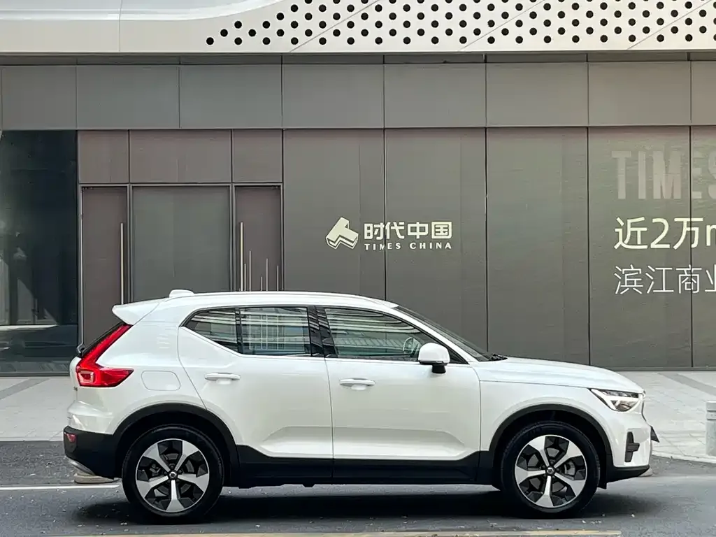 Volvo XC40 2024 из CN, фото 5