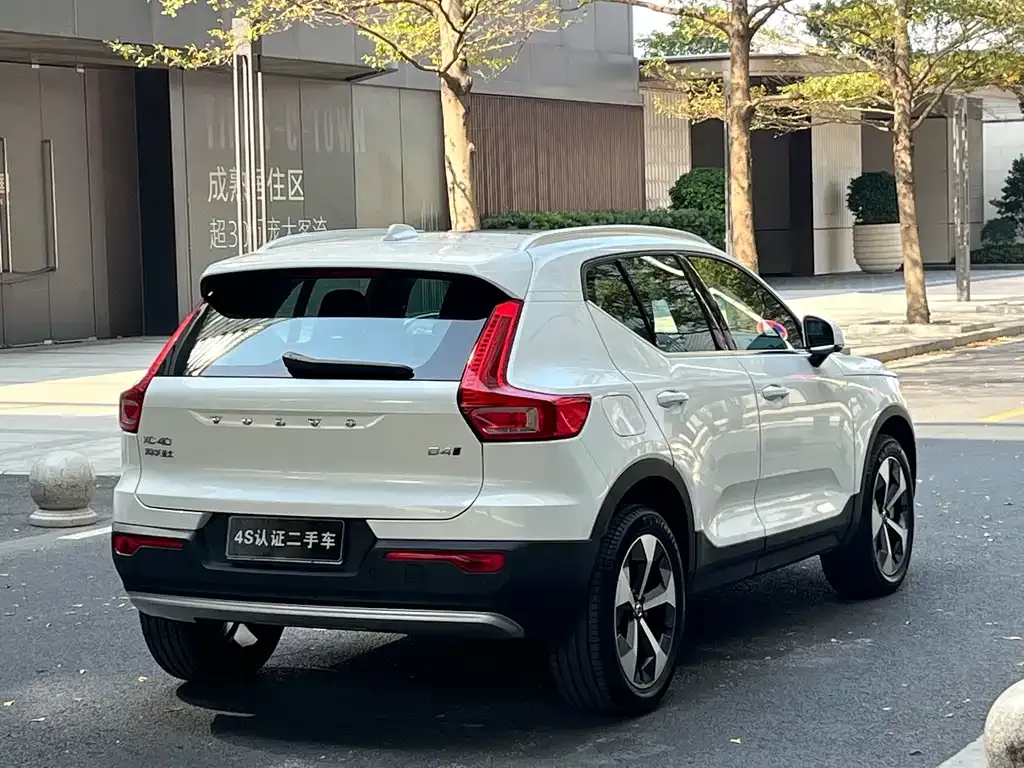 Volvo XC40 2024 из CN, фото 7