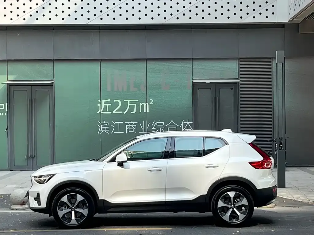 Volvo XC40 2024 из CN, фото 9