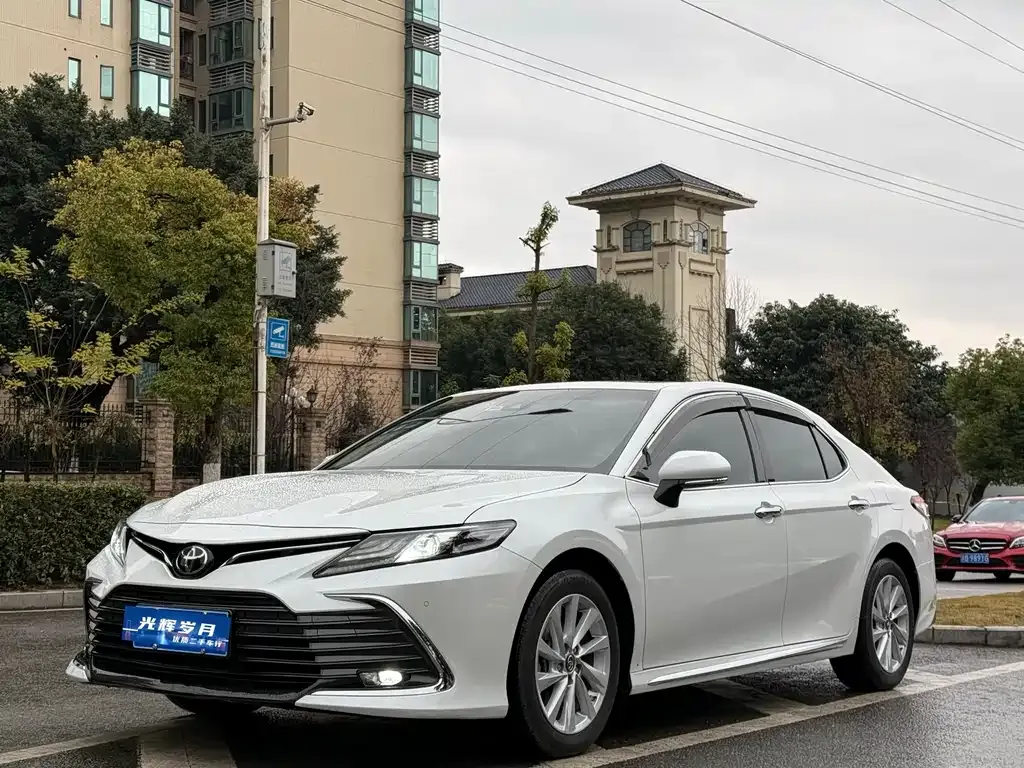 Toyota Camry 2024 из CN, фото 1