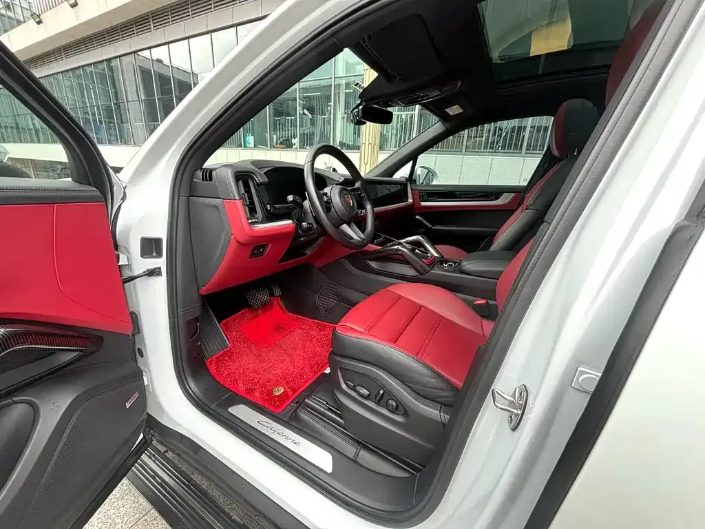 Porsche Cayenne 2024 из CN, фото 2