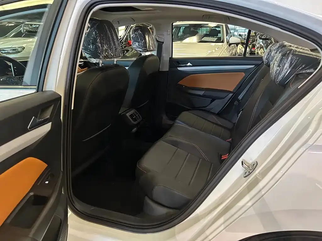 Volkswagen Bora 2025 из CN, фото 8