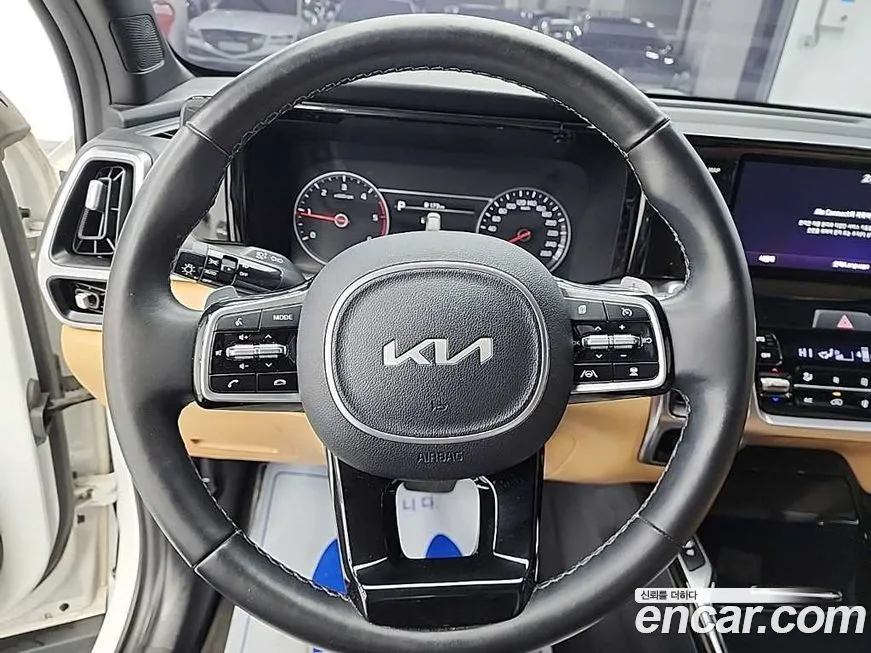 Kia Sorento — фото 10