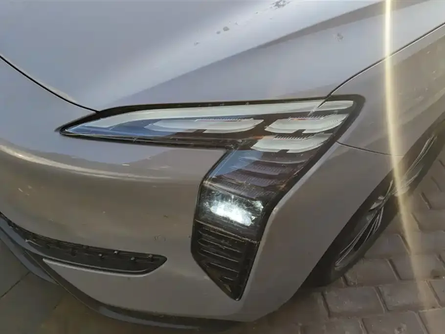 Hongqi EH7 2024 из CN, фото 2