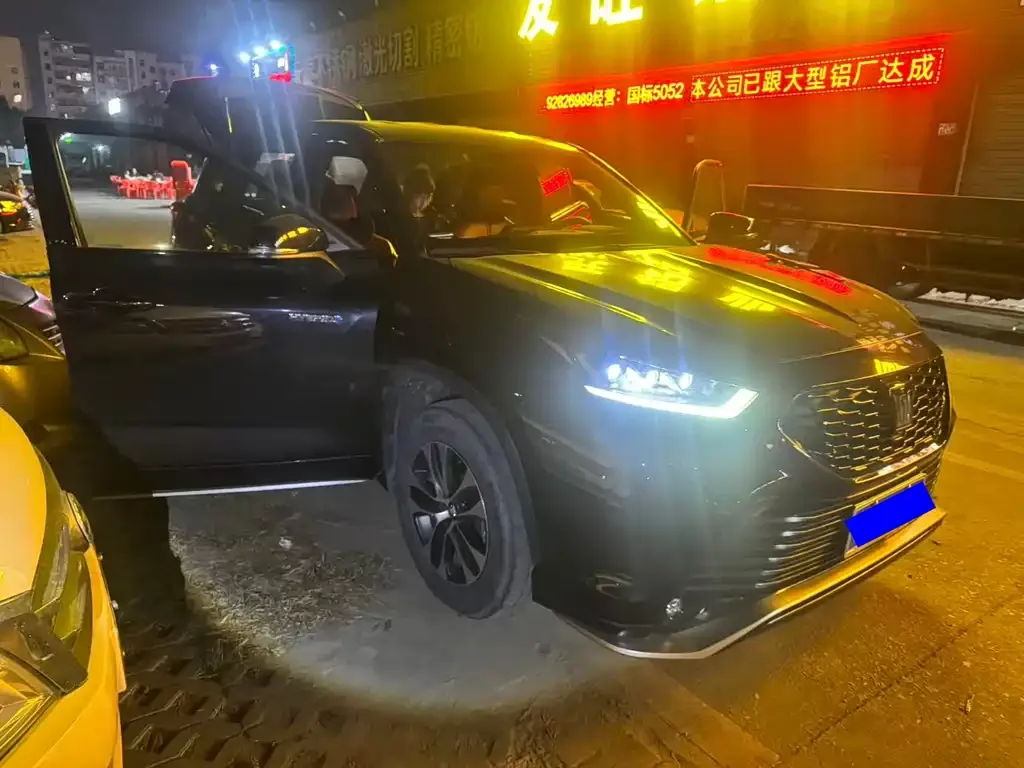 Toyota Crown Kluger 2023 из CN, фото 4