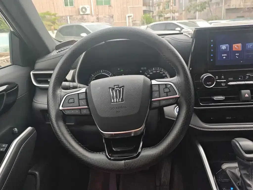 Toyota Crown Kluger 2023 из CN, фото 8