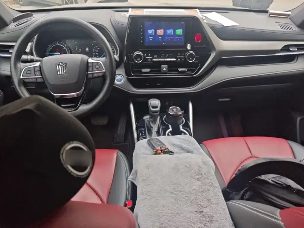 Toyota Crown Kluger 2023 из CN, фото 3