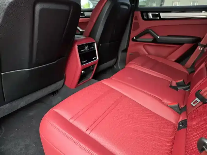 Porsche Cayenne Hybrid 2023 из CN, фото 2