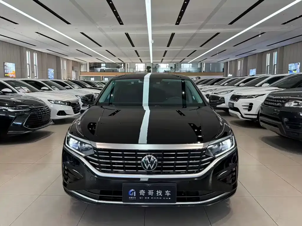 Volkswagen Passat 2023 из CN, фото 1