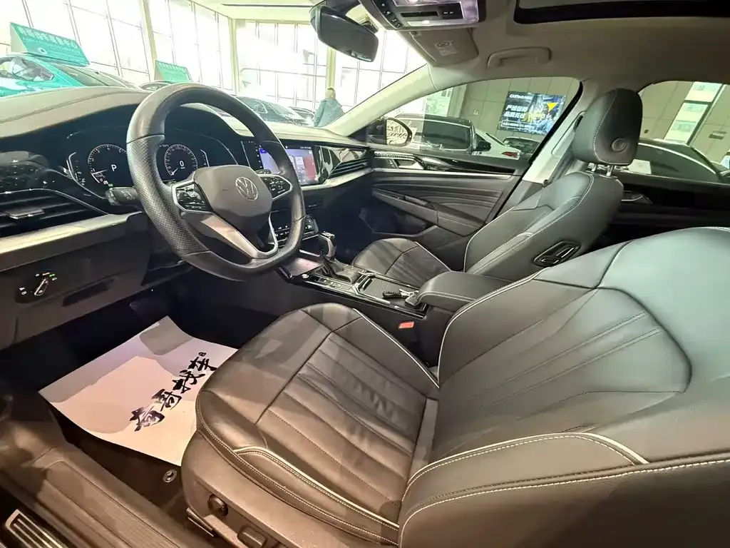 Volkswagen Passat 2023 из CN, фото 7