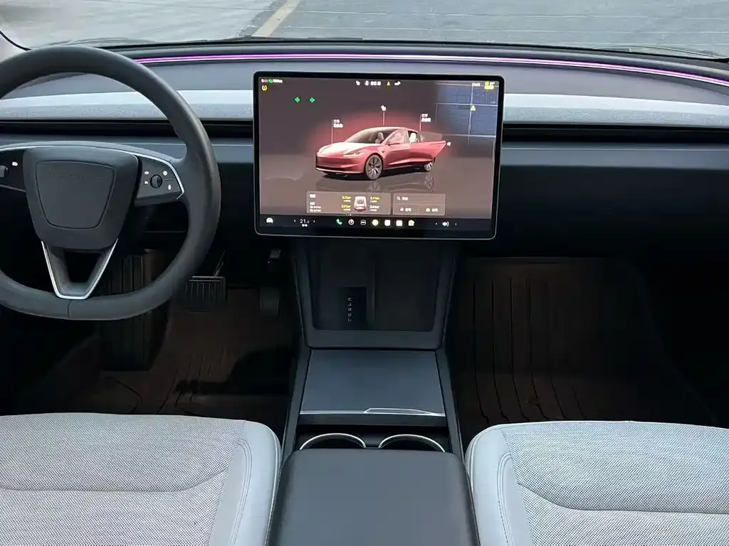 Tesla Model 3 — фото 2