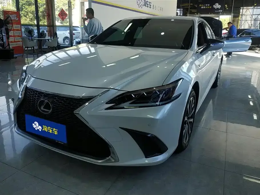Lexus ES 2022 из CN, фото 1