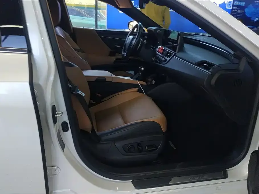 Lexus ES 2022 из CN, фото 10
