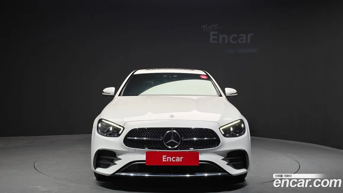 Mercedes-Benz E-Class — фото 3