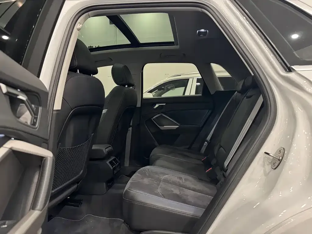 Audi Q3 2022 из CN, фото 7