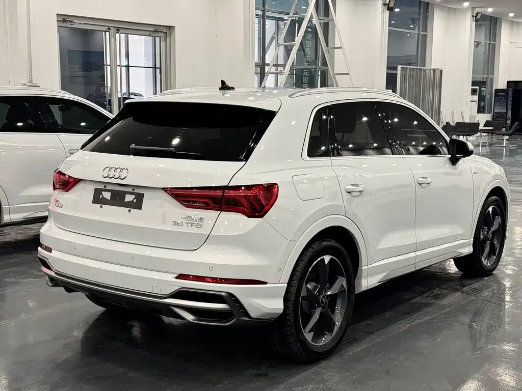 Audi Q3 2022 из CN, фото 10