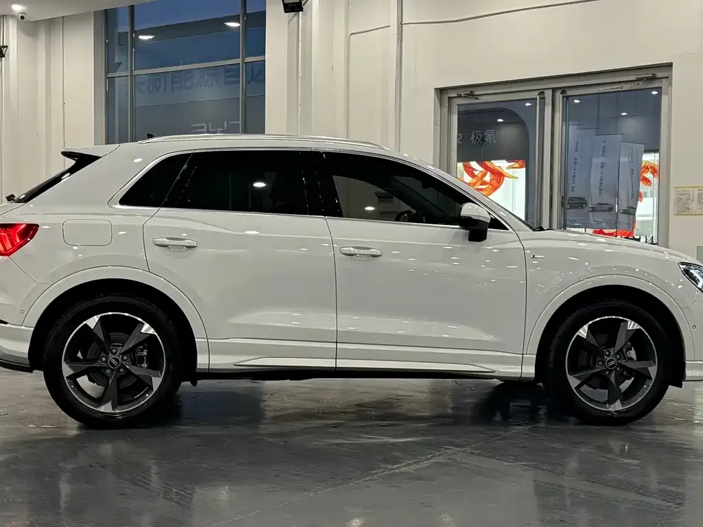 Audi Q3 2022 из CN, фото 5