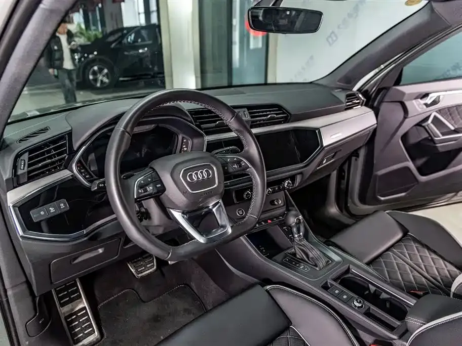 Audi Q3 2025 из CN, фото 10