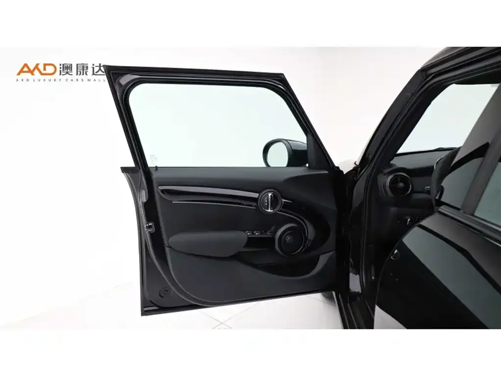 MINI Cooper (3-door) 2023 из CN, фото 8