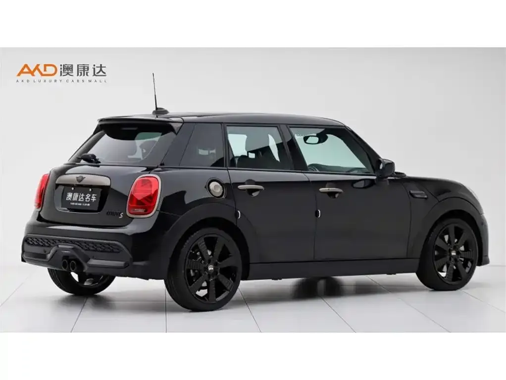 MINI Cooper (3-door) 2023 из CN, фото 9